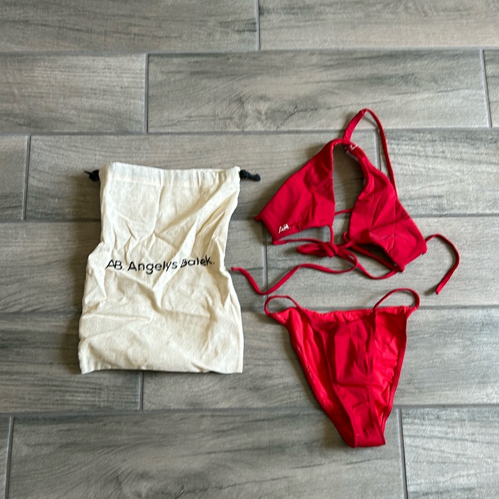 Angelys balek red bikini